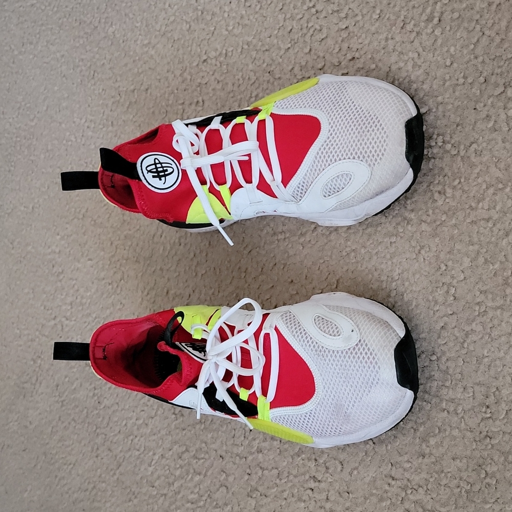 Nike Huarachie, walking shoes, size 12